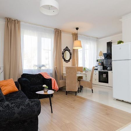 Superapart Grochowska 136, Very Close To The Mon Hospital On Saszerow Street Varsovia Exterior foto